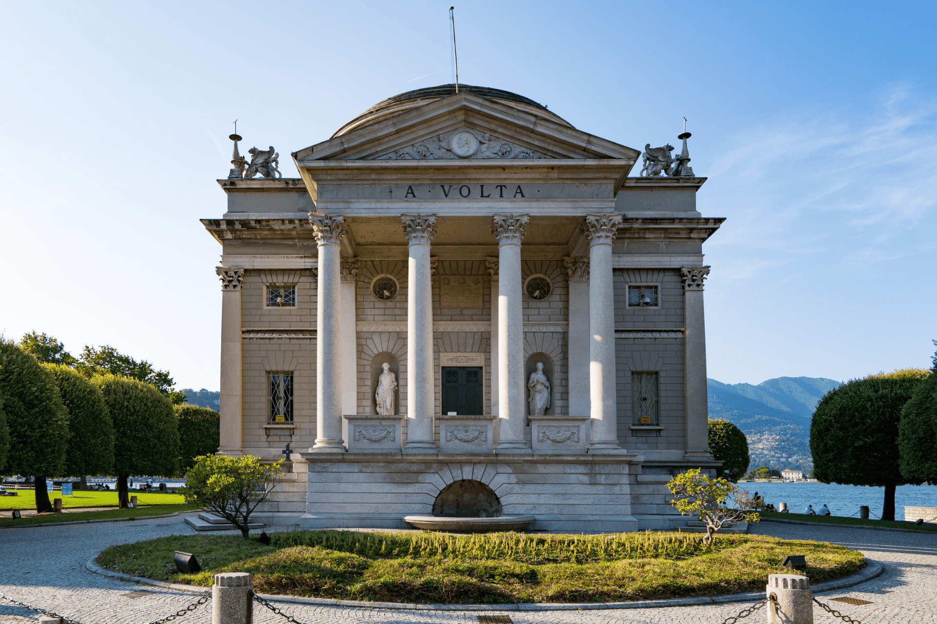 Alessandro Volta: il Cittadino Più Celebre di Como